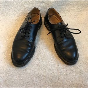 Vintage Black Made In England Dr. Martens Oxfords